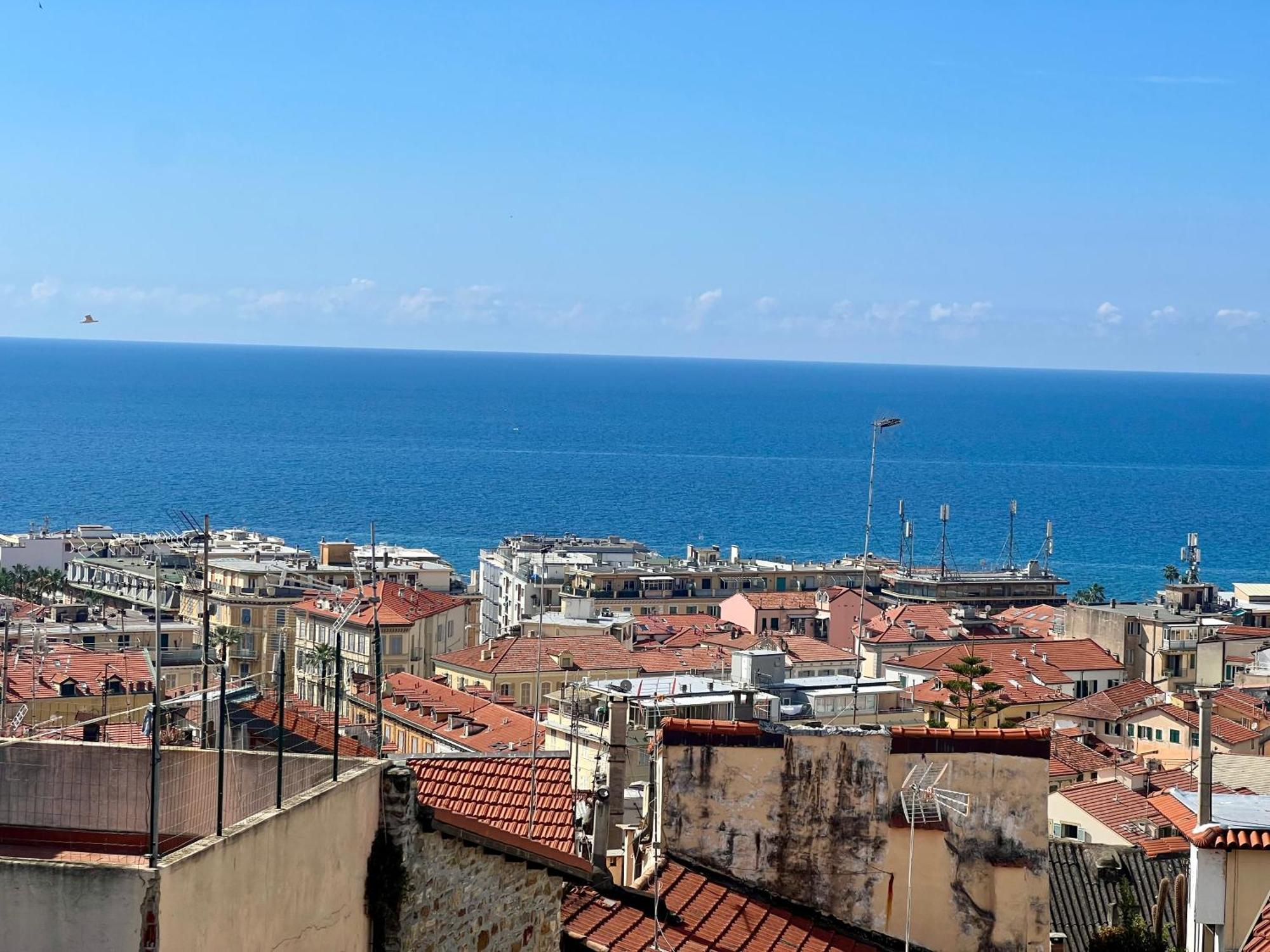 Suite Terrace In Pigna - Сан Ремо Екстериор снимка